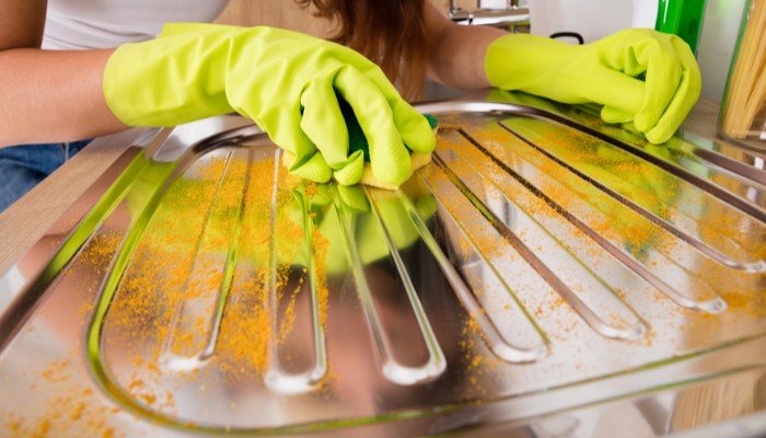 rusted-stainless-steel-cabinet