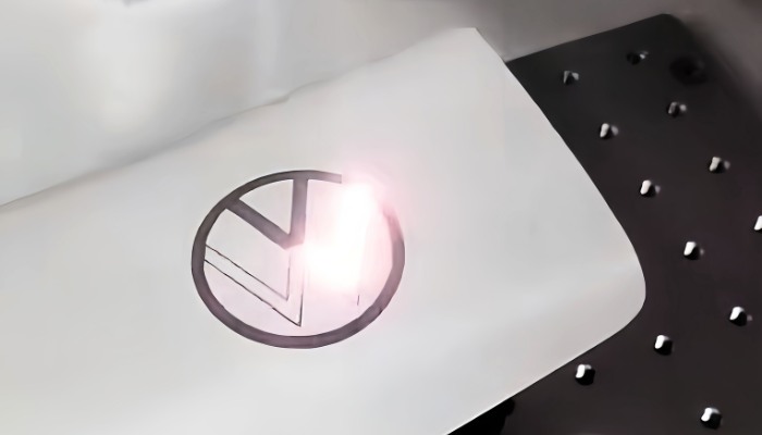 pom-plastic-laser-engraving-white