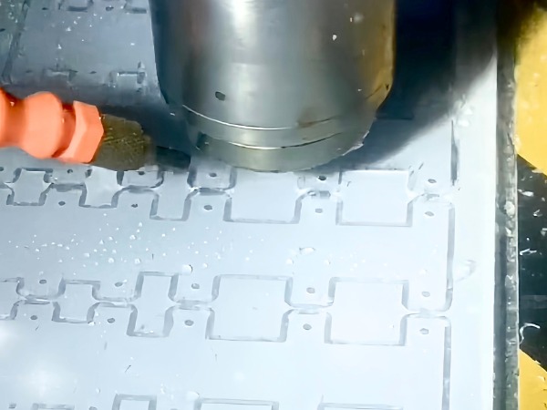 pet-sheet-metal-milling-machining