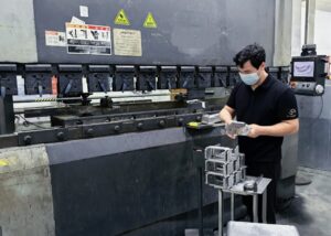 6061-aluminum-sheet-metal-bending-automation-large-batch