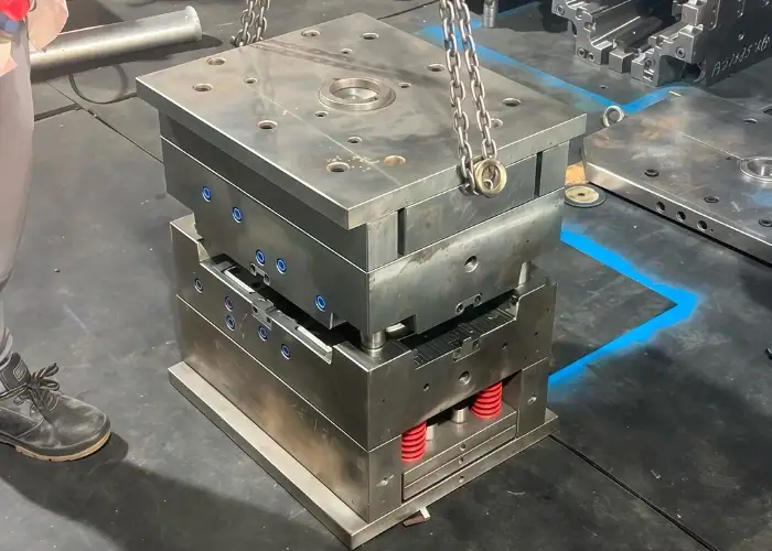 用于精密工业工具的塑料制品注塑模具
