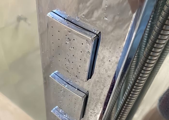 ss304-shower-surface-stains-does-stainless-steel-tarnish