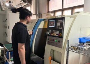 6061-aluminum-part-turning-processing-scene
