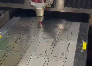 6061-aluminum-laser-cutting-automation-small-batch-how-to-cut-aluminum-plate