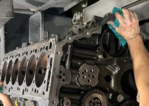 titanium-alloy-casting-cnc-machining-engine-prototype-how-to-clean-aluminum-engine-parts