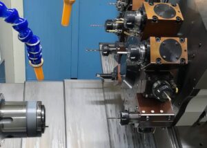 CNC machine turret with multiple cutting tools for small batch cnc machining