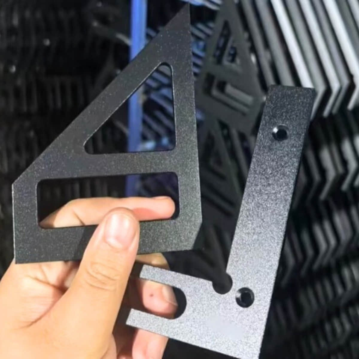 Titanium Anodizing Explained: Types, Process | TiRapid