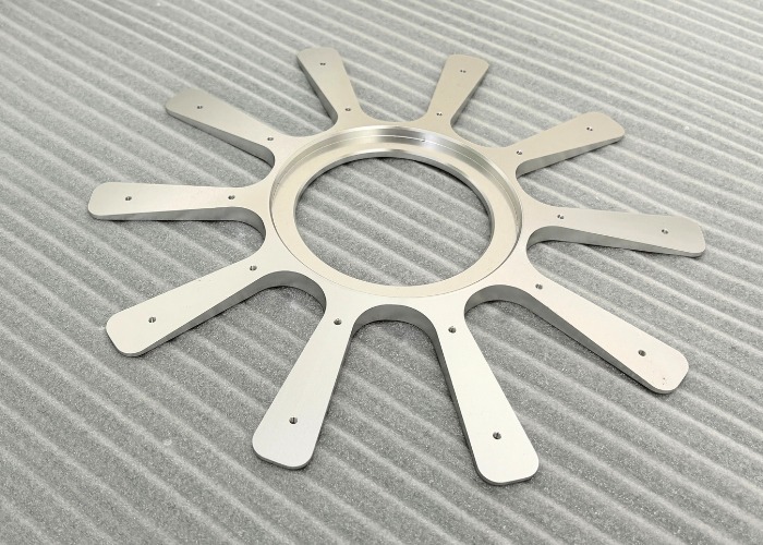 Clear anodized aluminum medical device component with precision CNC machining, smooth surface finish, and corrosion resistance, suitable for medical and healthcare equipment.