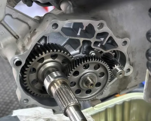 Automotive gear for vehicle drivetrain systems