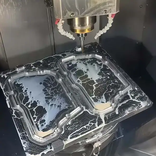 5轴数控加工6063铝合金外壳进行中