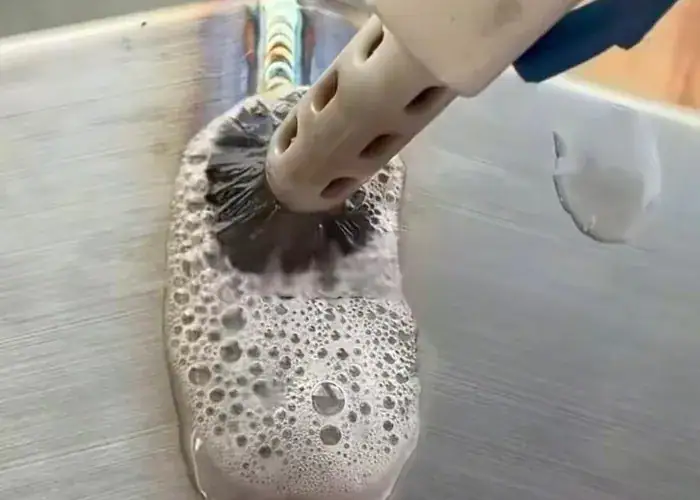 Cleaning a welding machine for 304 stainless steel