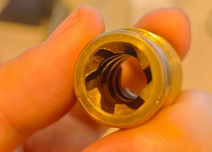 Internal thread tapping machining brass threaded fitting part