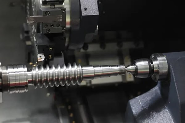 CNC turning machining scene diagram