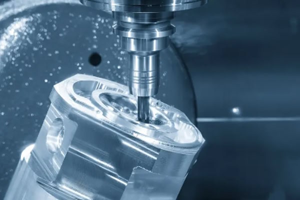 Macchina utensile CNC a cinque assi