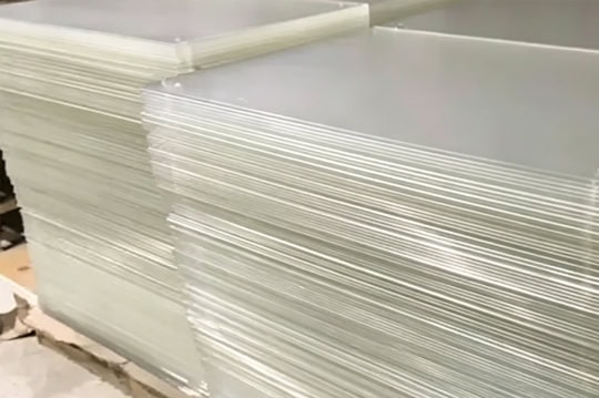 What are the precautions for CNC machining transparent plastics?