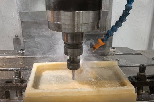 High-temperature plastic sheet CNC processing site