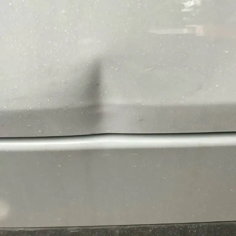 Silver Gray Body Panel Dent Defect Inspection