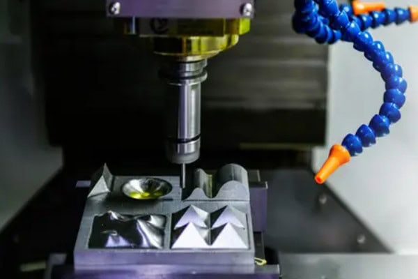 five-axis CNC milling machine with spindle tool rotation