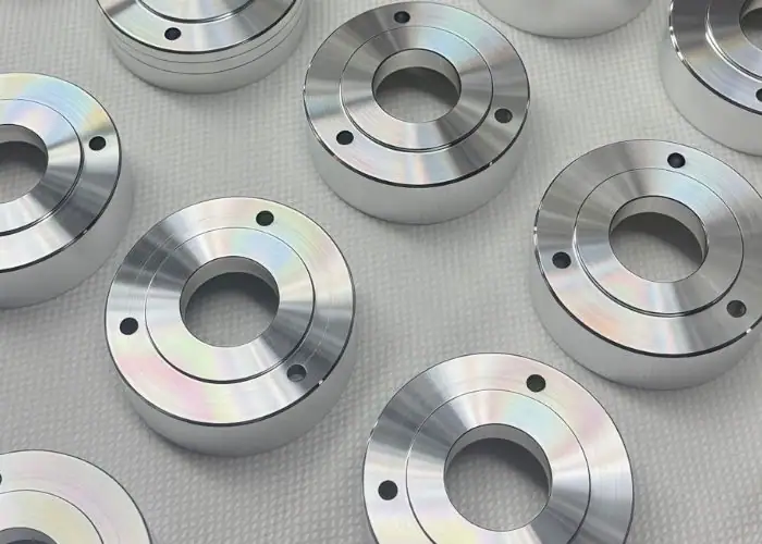 6061 aluminum electronic equipment chassis with CNC machined structure, mounting holes, and stable support features
