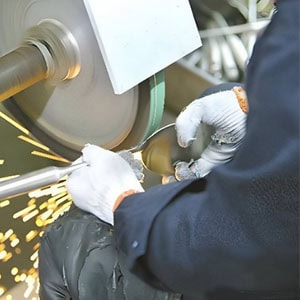 What Is the Difference Between Anodizing Sandblasting and Polishing
